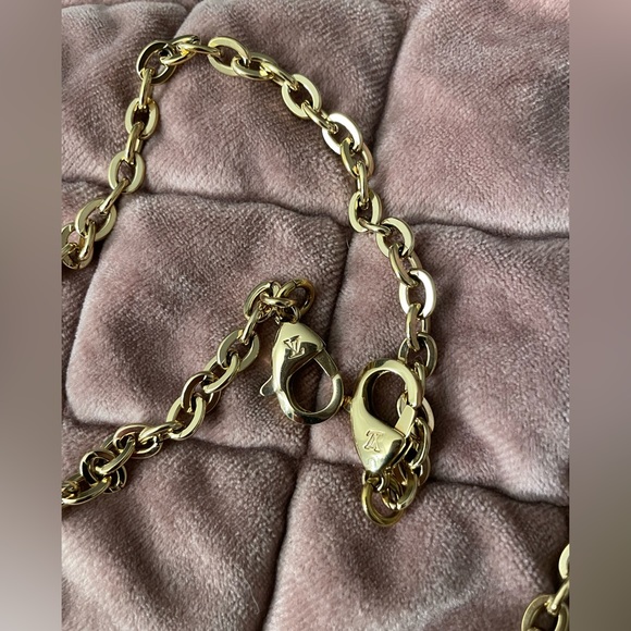 Louis Vuitton - Amarante Felicie Pochette - Embossed Monogram Vernis | Giftable! - Picture 6 of 12